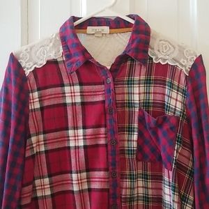 Taylor & Sage Mixed flannel and lace soft shirt L